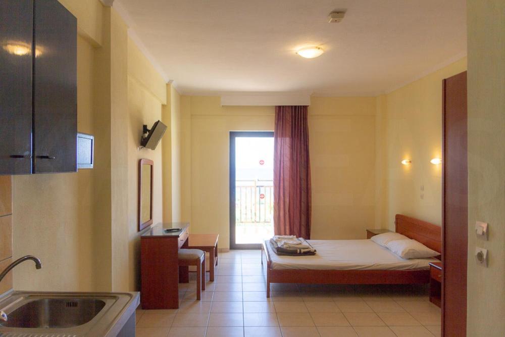 Villa Panorama Hotel Polychrono Exterior photo